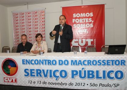 Leia mais sobre o artigo Contra privatização e OSS, CUT reafirma compromisso com qualidade do serviço público e valorização dos servidores