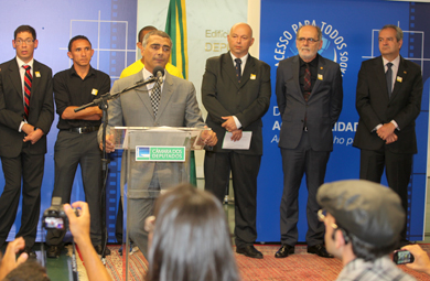 Leia mais sobre o artigo Parceria entre CFM, FBH e Romário visa ampliar vagas para pessoas com deficiência