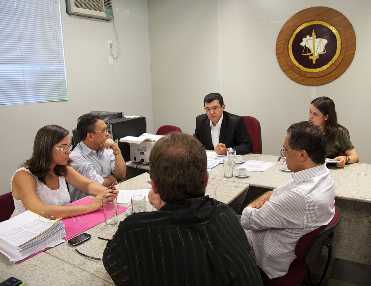 Leia mais sobre o artigo Entidades cobram o fim da crise das maternidades