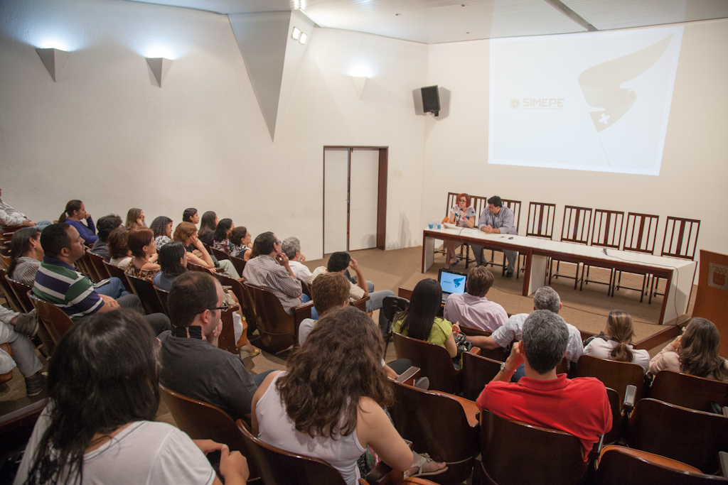 Leia mais sobre o artigo Médicos do Recife intensificam a luta por melhores condições de trabalho