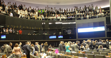 Leia mais sobre o artigo Mesmo com vetos, diagnóstico e prescrição continuam a ser exclusividade dos médicos