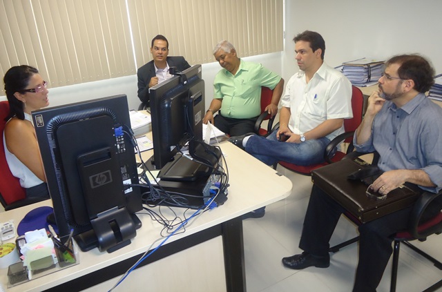 Leia mais sobre o artigo Médicos e MPT discutem sobre ação contra Hospital de Petrolina