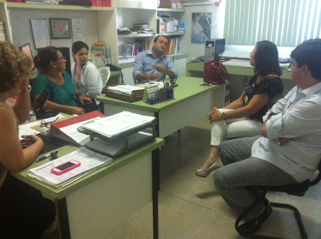 Leia mais sobre o artigo Após denúncia de violência, Simepe vai à Maternidade Bandeira Filho