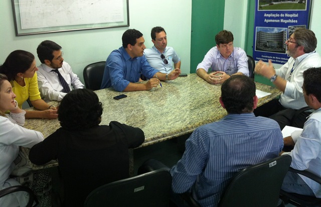 Leia mais sobre o artigo Simepe e Otorrinos buscam soluções efetivas para o HAM