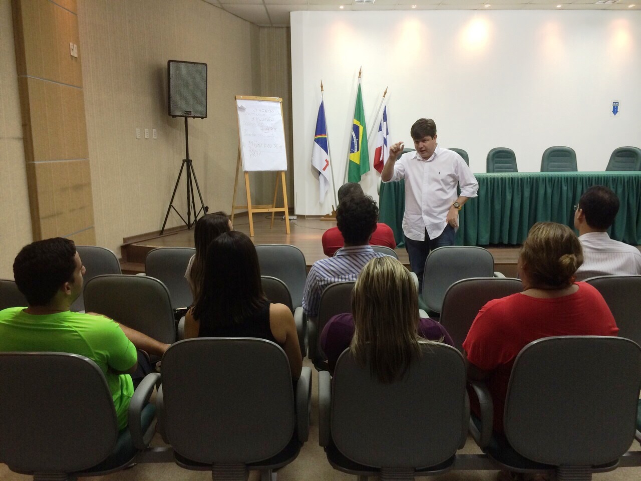 Leia mais sobre o artigo Médicos do HDM de Petrolina decidem permanecer no serviço, mas aguardam recomposição da escala