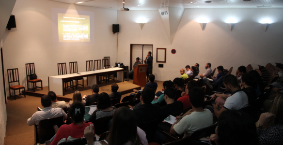 Leia mais sobre o artigo Responsabilidade médica e contratualização do trabalho encerram segundo módulo do I Fórum do Médico Jovem