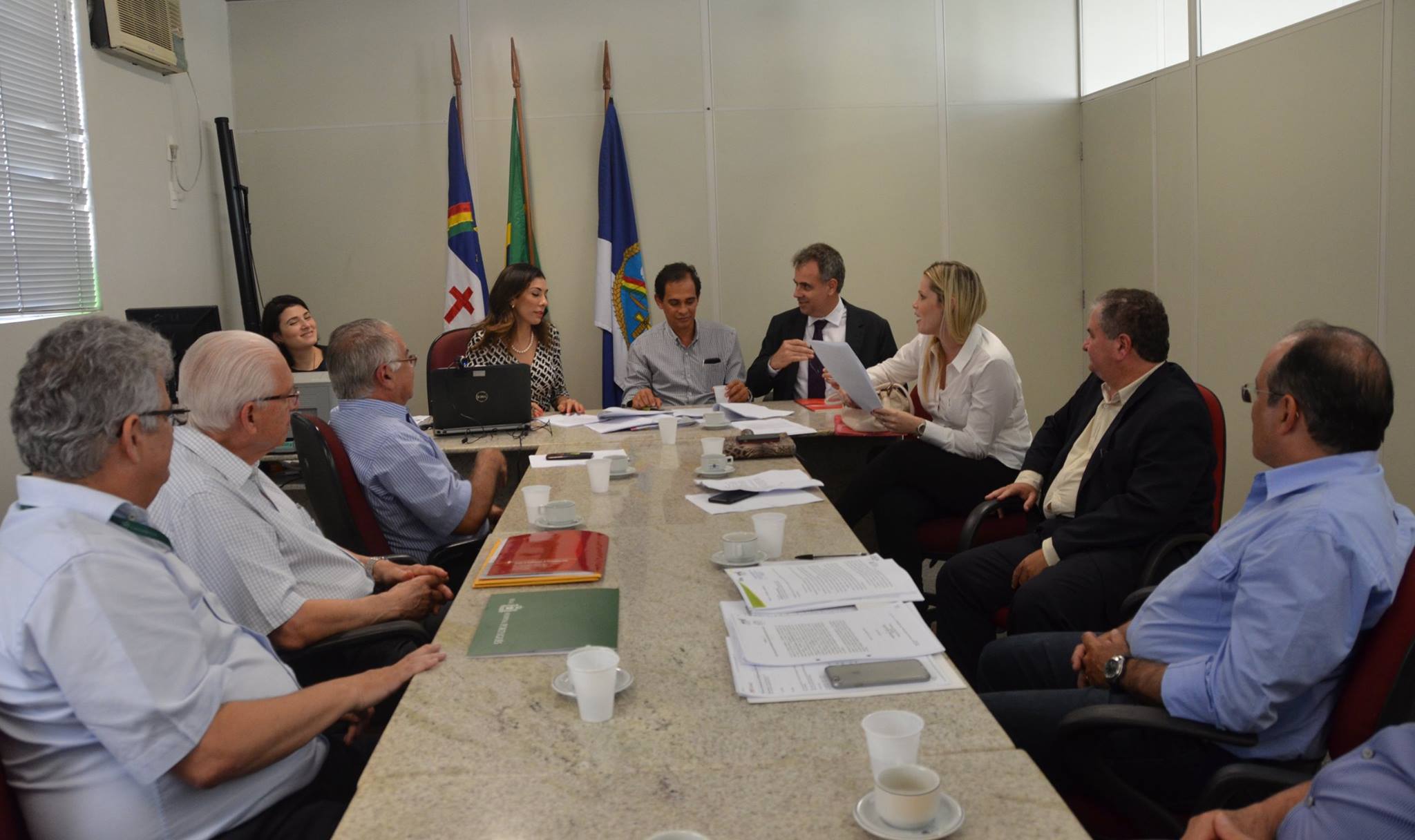 Leia mais sobre o artigo MPPE, SES e Serviços de Radioterapia deliberam ações em defesa dos pacientes oncológicos de Pernambuco