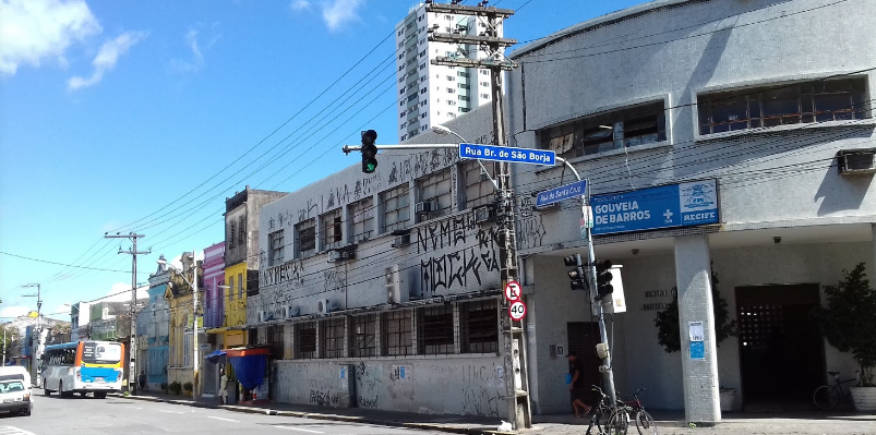 Leia mais sobre o artigo Caos da insegurança: Profissional médico (a) denuncia insegurança na Policlínica Gouveia de Barros
