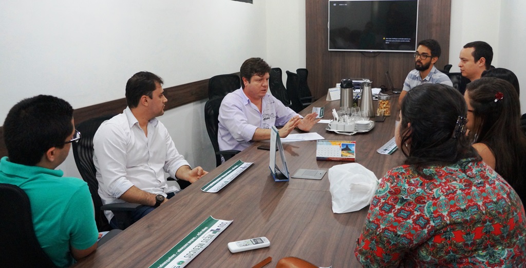 Leia mais sobre o artigo Médicos do Hospital e Maternidade de Abreu e Lima denunciam redução da escala de plantão e vínculos precários de trabalho