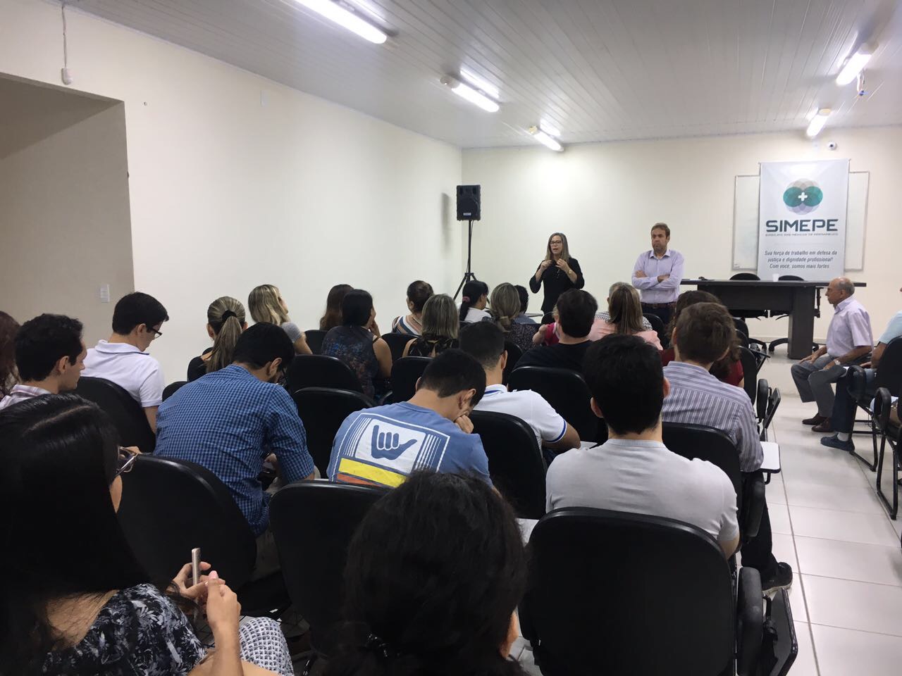 Leia mais sobre o artigo Médicos de Petrolina recusam por unanimidade contraproposta da Prefeitura e aprovam nova paralisação