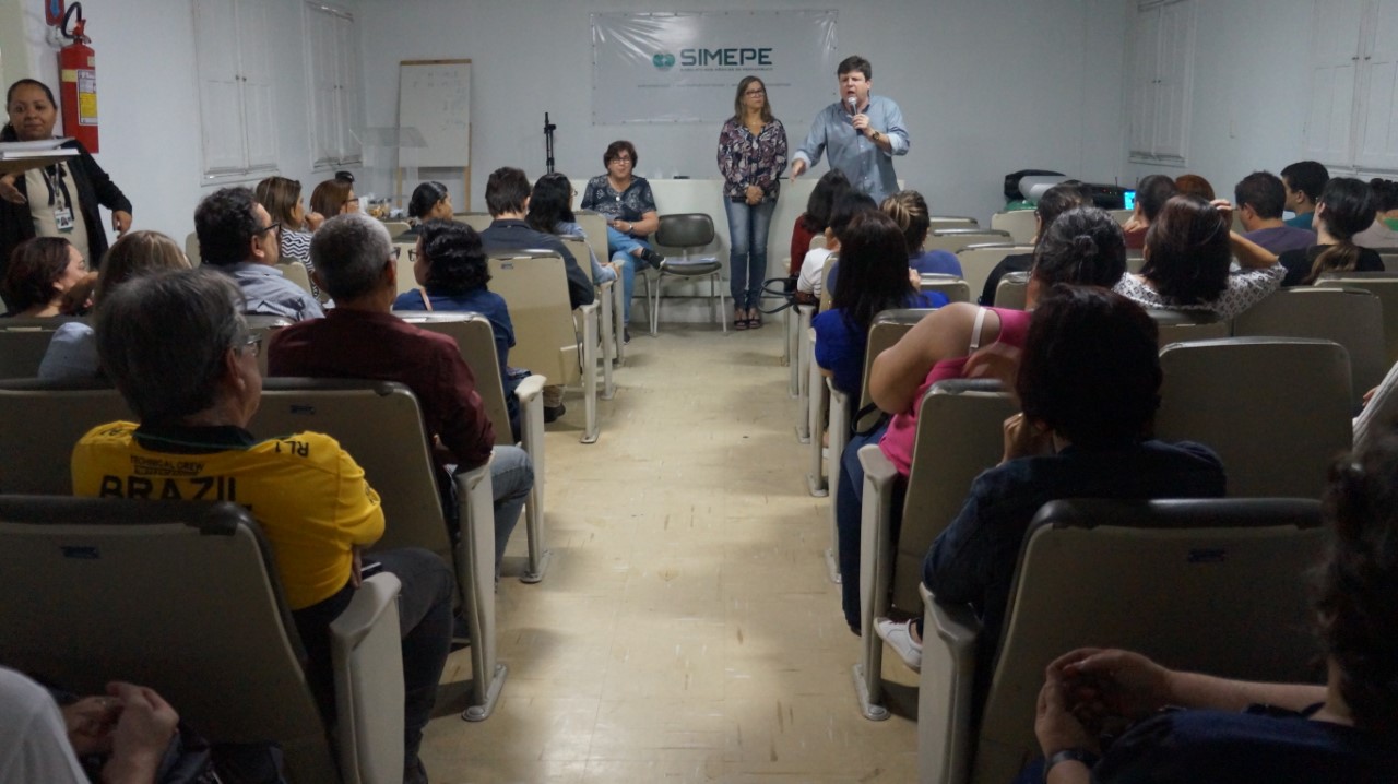 Leia mais sobre o artigo Médicos do Recife aprovam paralisação de advertência de 48h