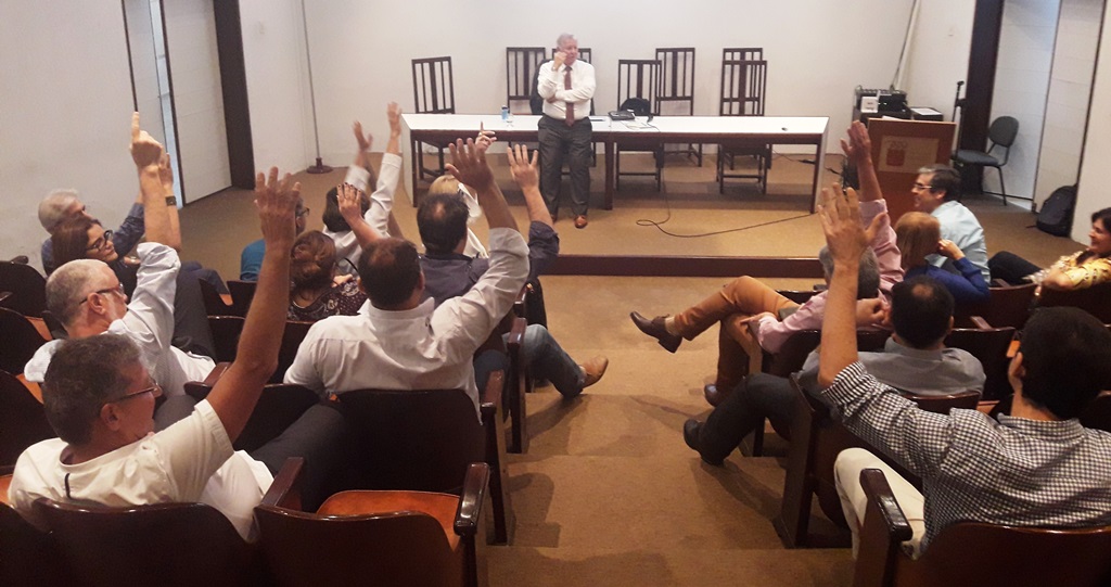 Leia mais sobre o artigo Médicos ginecologistas e obstetras acatam e encaminham contraproposta à AMIL