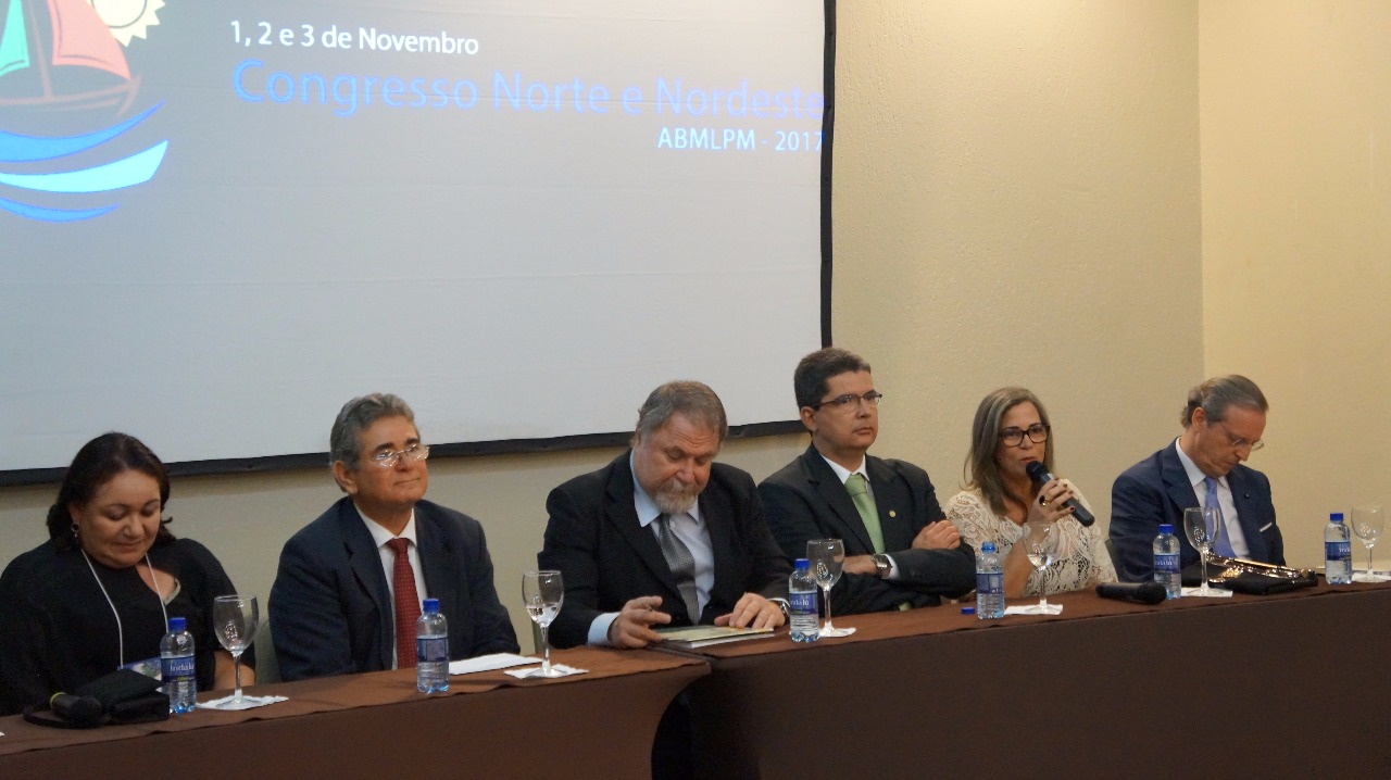 Leia mais sobre o artigo Simepe prestigia solenidade inaugural do Congresso Norte e Nordeste de Medicina Legal e Perícias Médicas