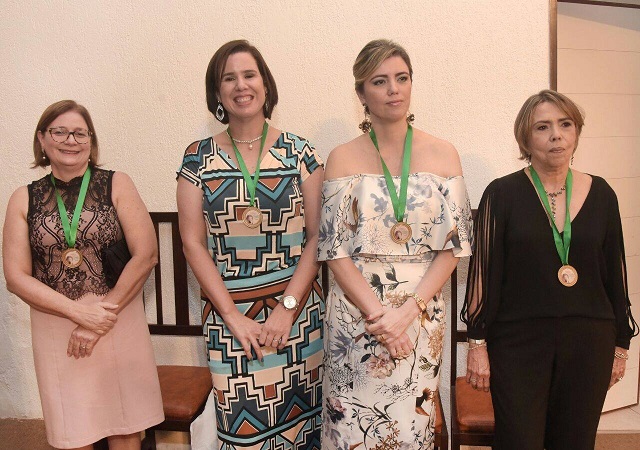 Leia mais sobre o artigo Medalha Naíde Teodósio: gratidão, reconhecimento e emoção