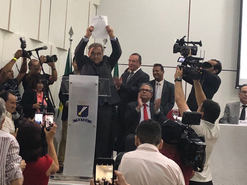 Leia mais sobre o artigo Sinmed RN participa de solenidade de posse do prefeito Álvaro Dias