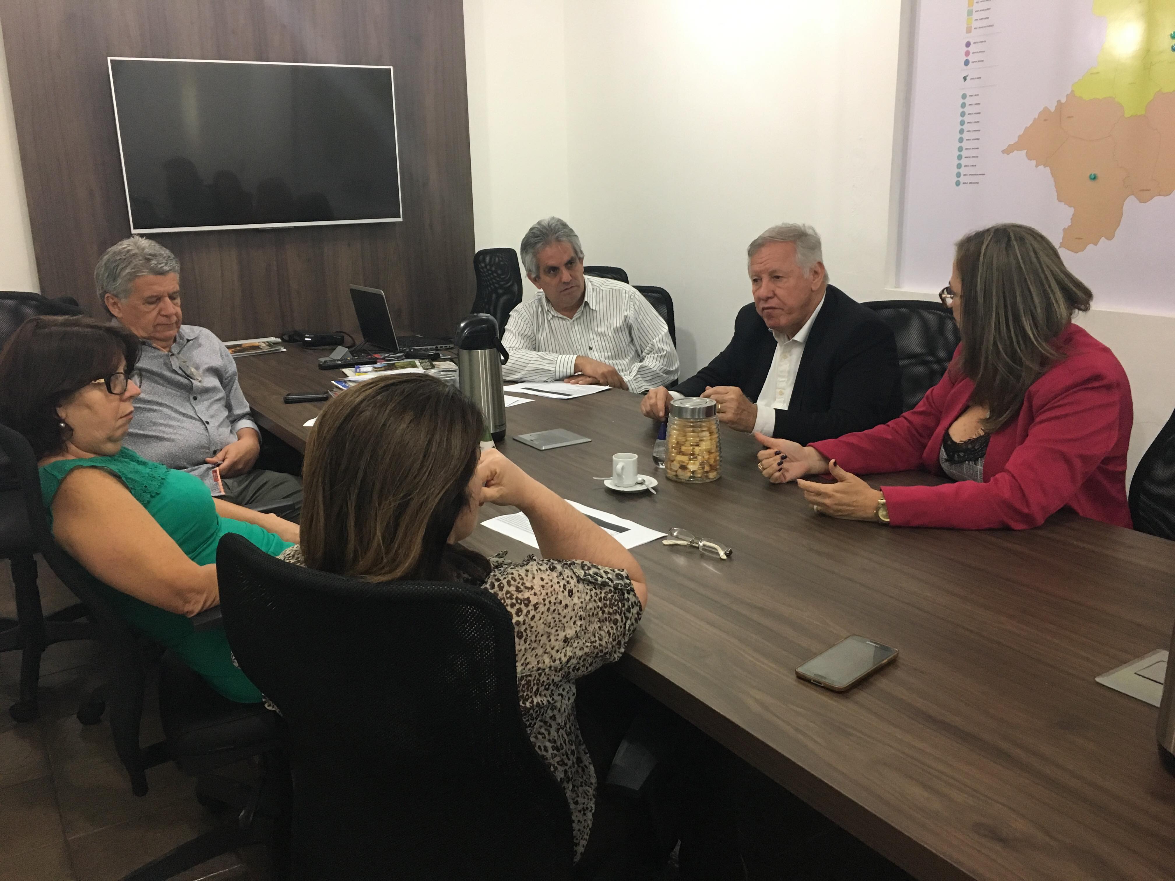 Leia mais sobre o artigo Simepe discute reajustes de honorários com médicos ginecologistas e obstetras que atendem a Bradesco Saúde