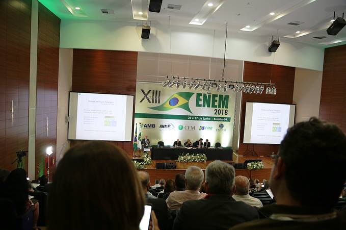 Leia mais sobre o artigo Enem: Médicos aprovam manifesto para candidatos em 2018