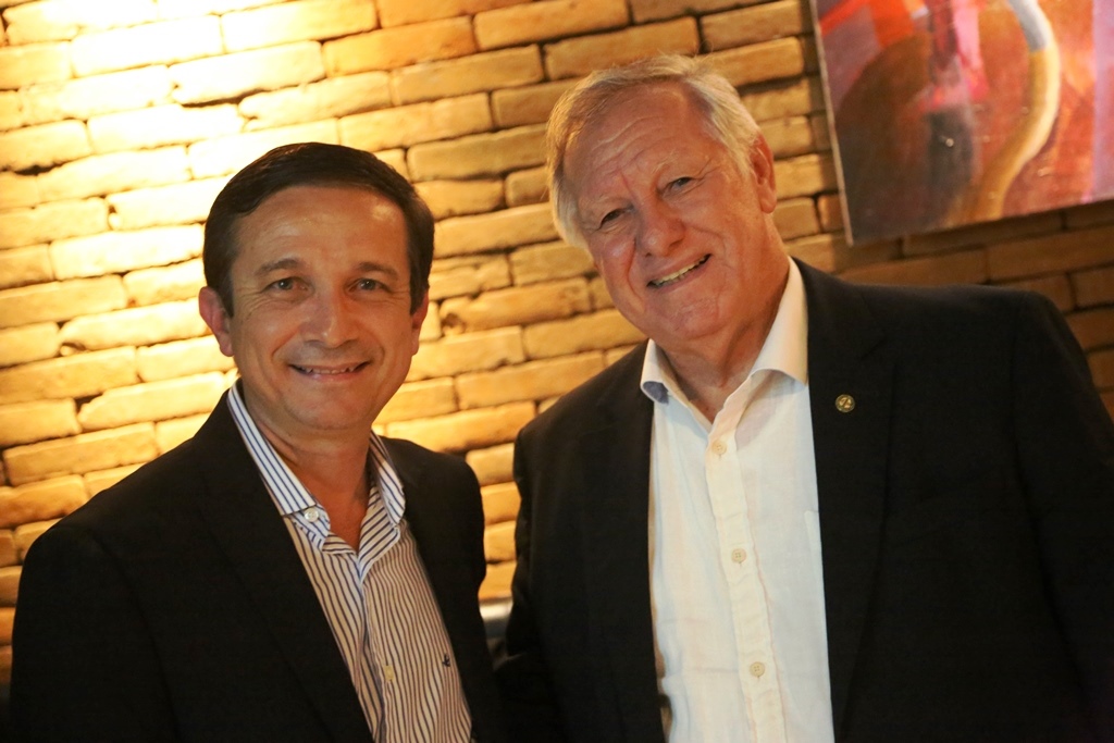 Leia mais sobre o artigo Simepe prestigia posse da nova diretoria da SBACV-PE