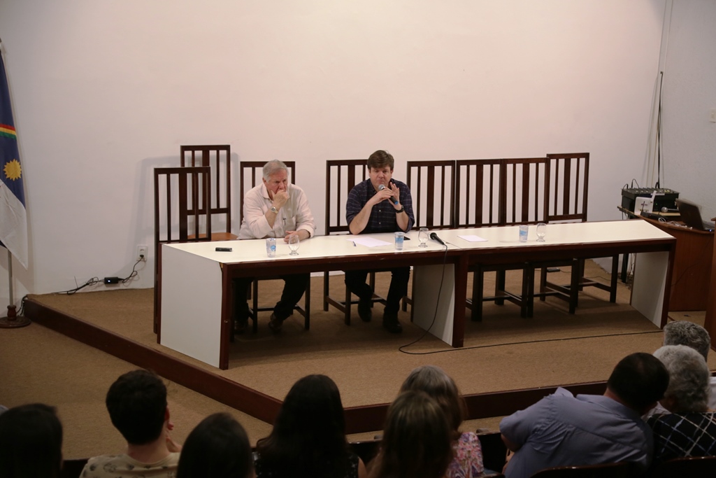 Leia mais sobre o artigo Médicos das emergências, maternidade e saúde mental do Recife não aguentam mais a situação caótica da rede municipal