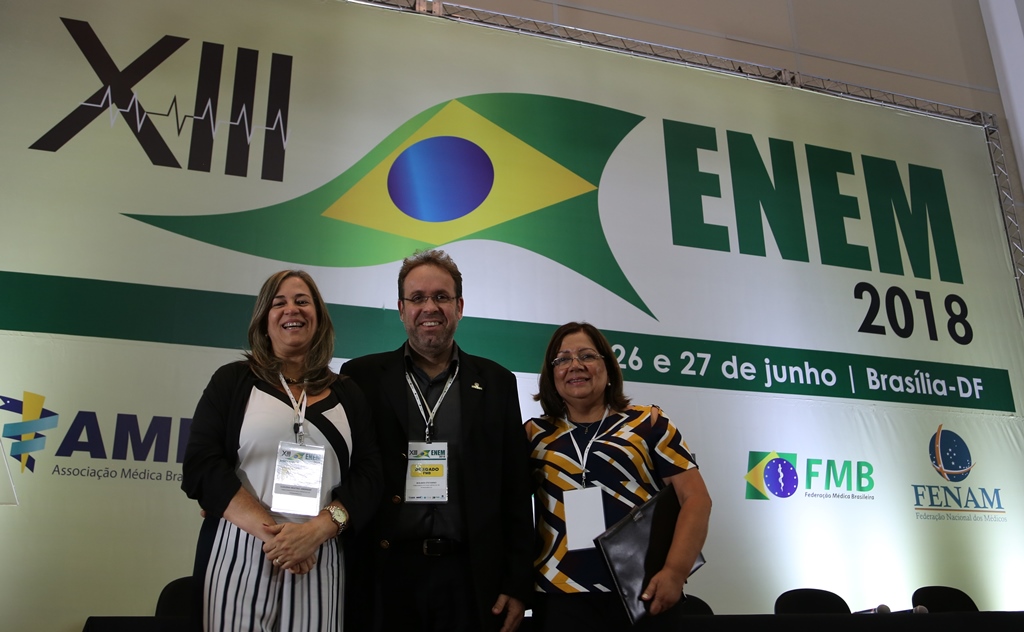 Leia mais sobre o artigo ENEM 2018 apresenta importantes discussões para avanço da medicina no País