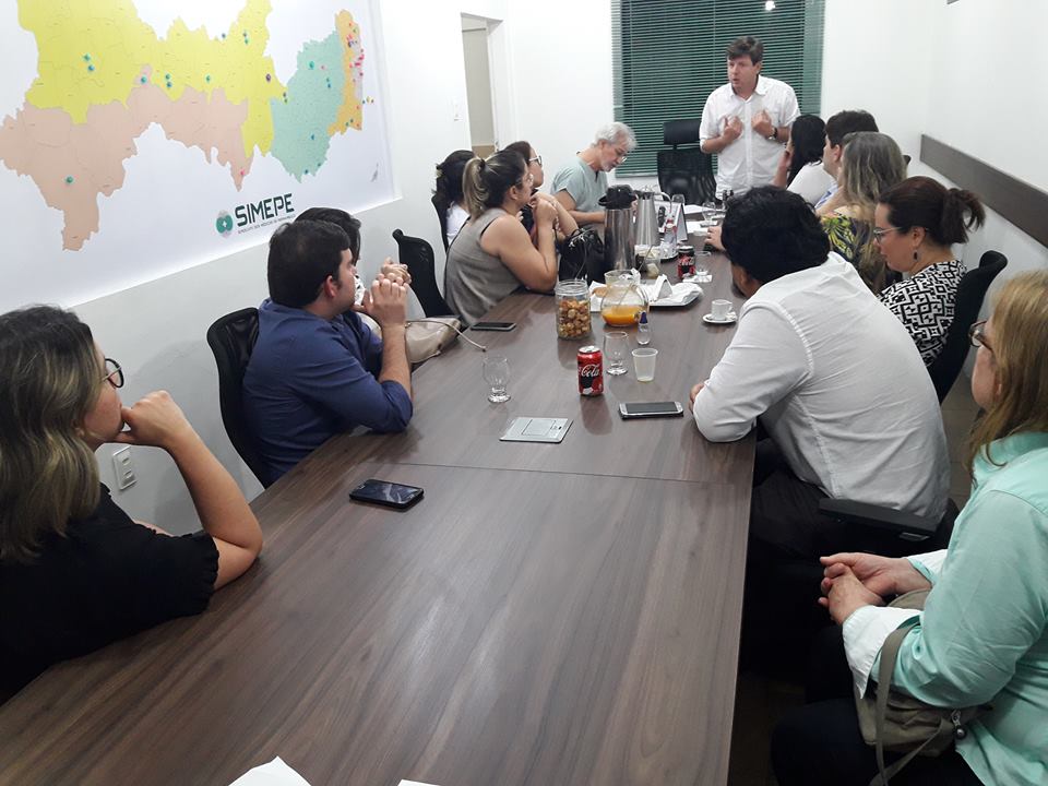 Leia mais sobre o artigo Simepe se reuniu com médicos obstetras plantonistas do Cisam