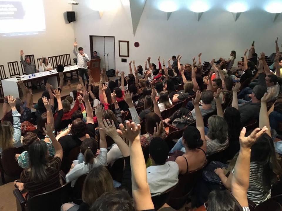 Leia mais sobre o artigo Médicos do Recife decretam greve por tempo indeterminado