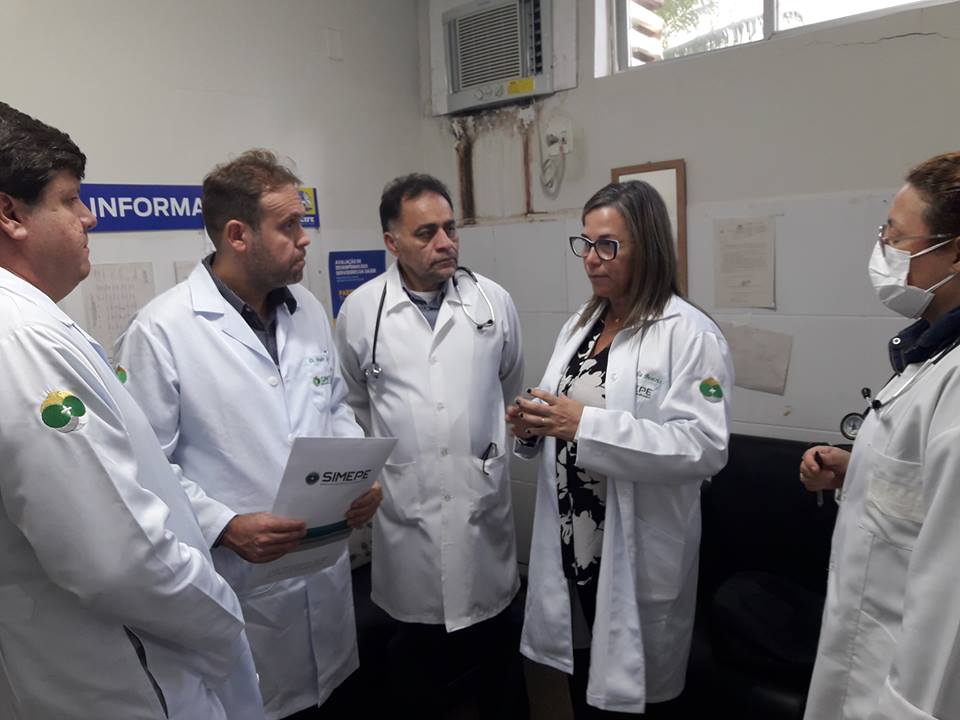 Leia mais sobre o artigo Médicos visitam Policlínica Barros Lima , SPA Adulto, e comprovam precariedade
