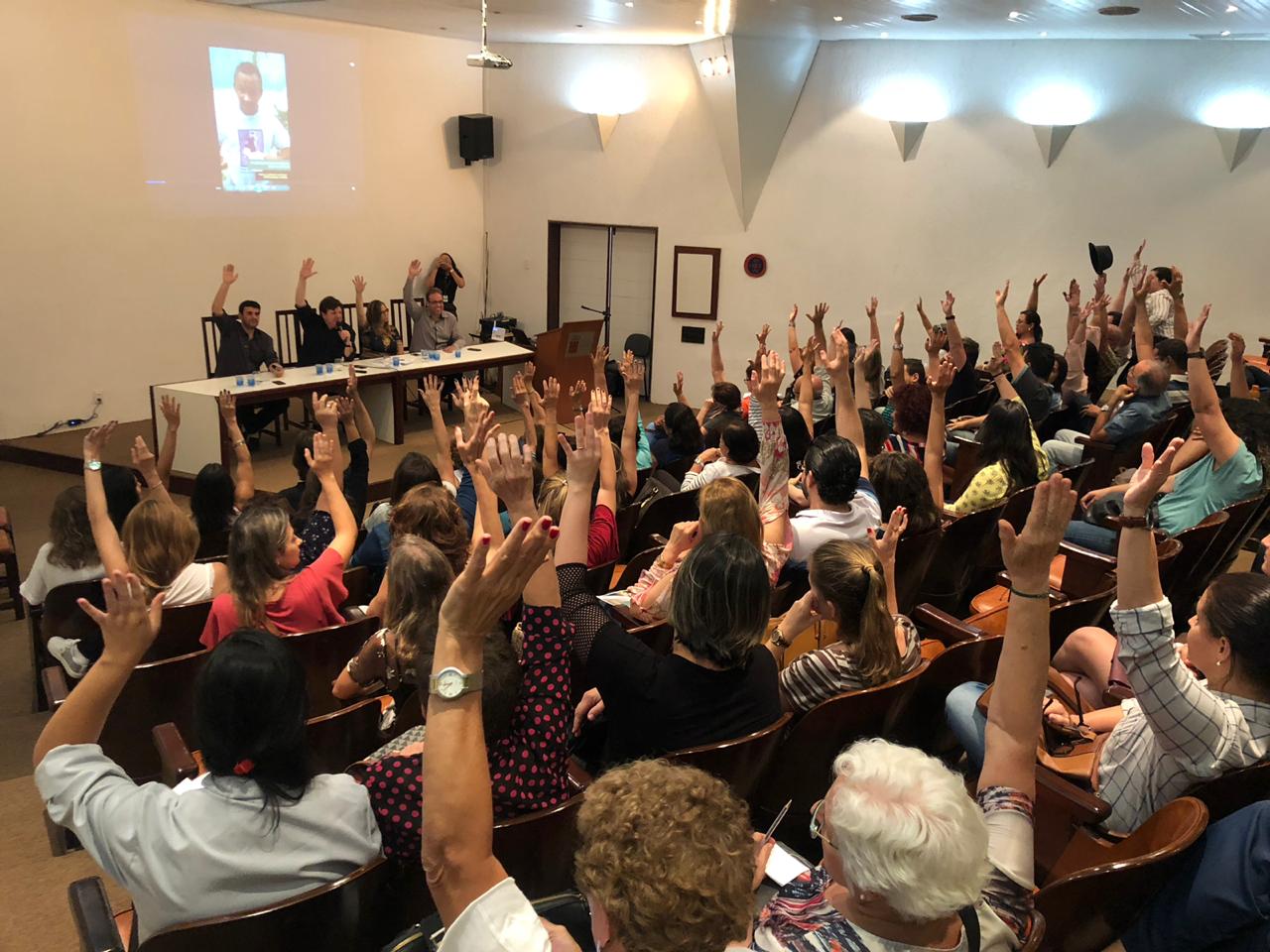 Leia mais sobre o artigo Greve dos médicos do Recife segue forte e realiza novo ato nesta quinta-feira