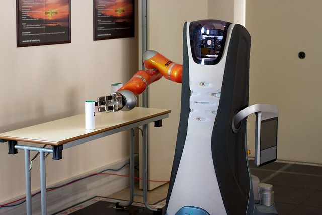 Leia mais sobre o artigo Idosos e tecnologia: relação cada vez mais intensa precisa de limites