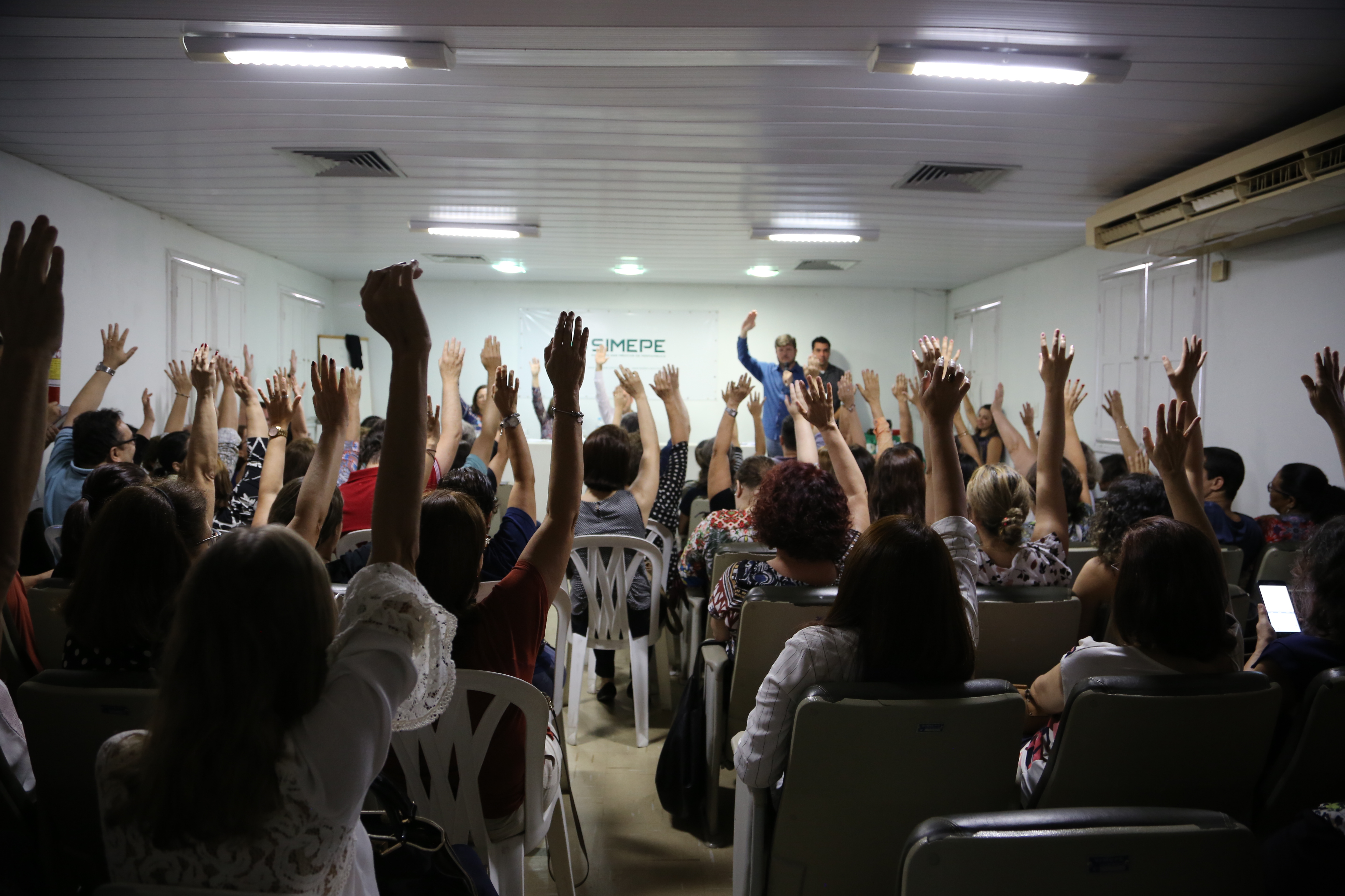 Leia mais sobre o artigo Greve dos médicos do Recife continua por tempo indeterminado