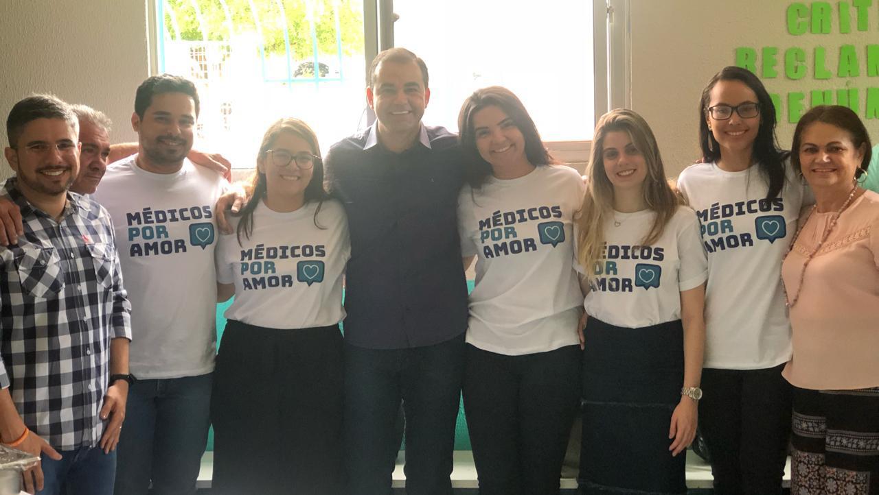 Leia mais sobre o artigo “Médicos Por Amor”: médicos voluntários iniciam atendimento no Interior do Ceará