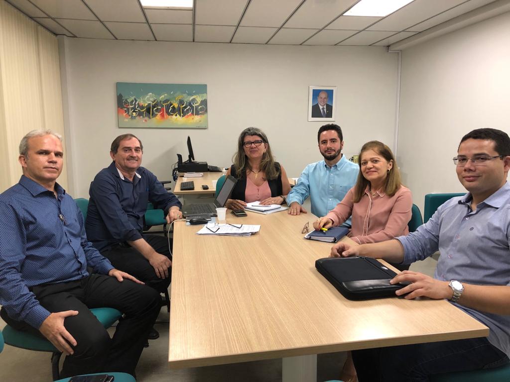 Leia mais sobre o artigo Deficiências nas Unidades de Pronto Atendimento (UPAs) são discutidas em mais uma reunião com a Secretaria de Saúde de Fortaleza