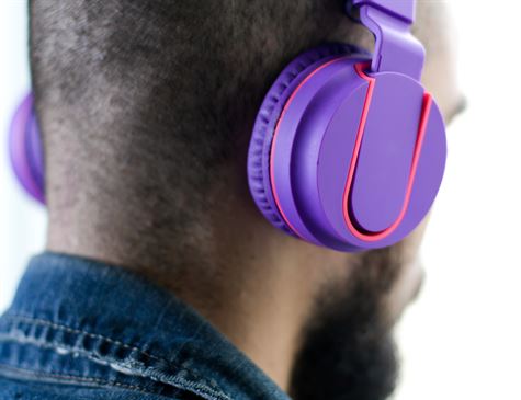 Leia mais sobre o artigo Cerca de 1 bilhão de pessoas correm risco de sofrer perda auditiva