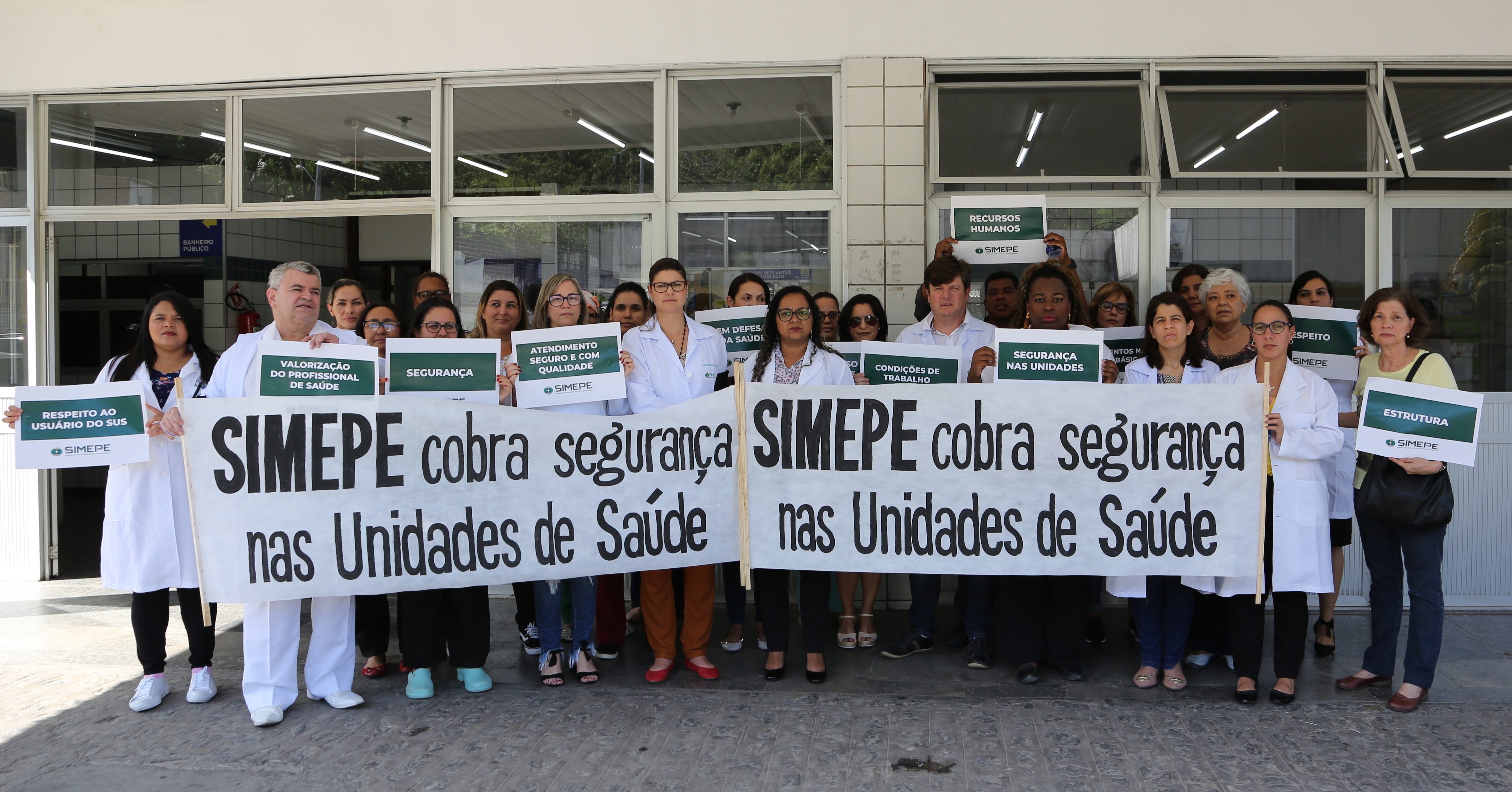 Leia mais sobre o artigo Médicos cobram mais respeito e segurança nas unidades de saúde do Recife