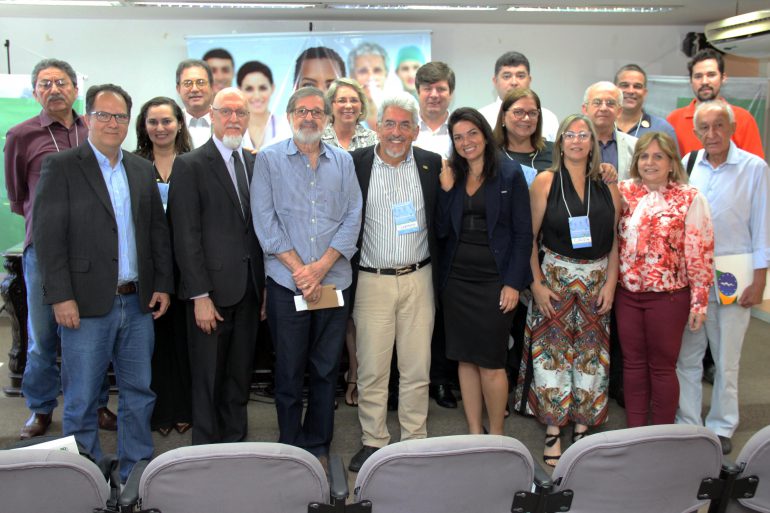 Leia mais sobre o artigo Debates sobre mercado de trabalho médico em destaque no CD da FMB