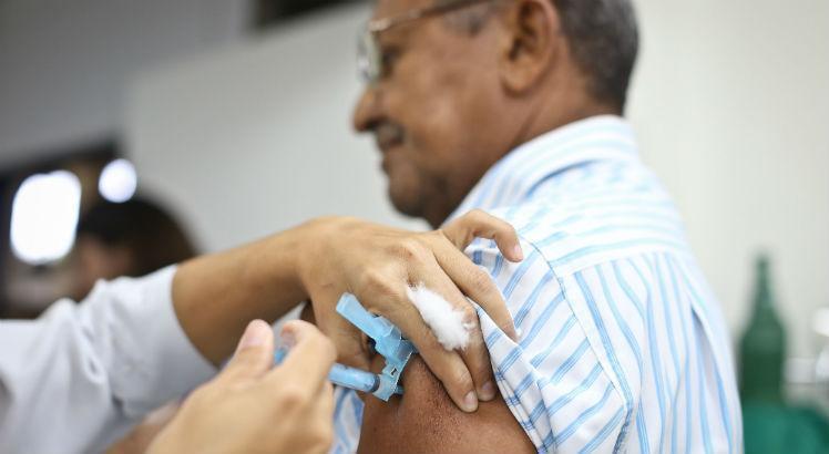 Leia mais sobre o artigo Recife é a primeira capital do Nordeste a atingir meta de vacinação