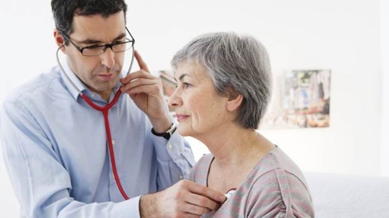 Leia mais sobre o artigo Novo Código de Ética mira preconceito contra médicos com deficiência: ‘Achavam que a Medicina não era mais para mim’