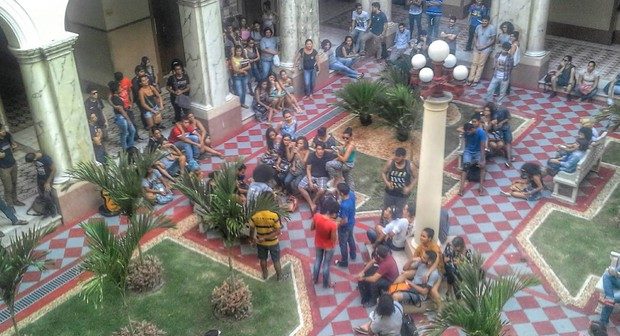 Leia mais sobre o artigo Curso de Medicina da UEPA está quase parando por falta de professor