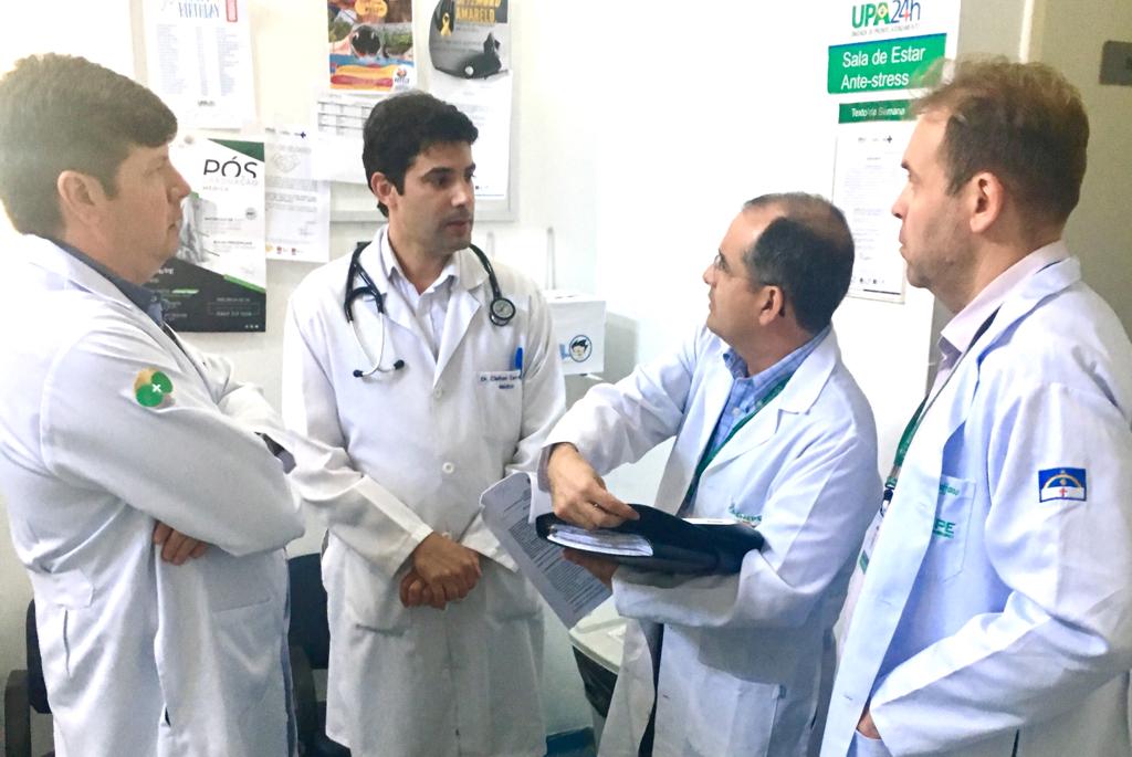 Leia mais sobre o artigo Simepe e Cremepe realizam blitz na UPA da Imbiribeira e cobram medidas urgentes