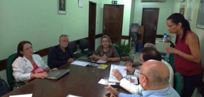 Leia mais sobre o artigo Sindmepa discute com a Ebserh problemas do HUJBB