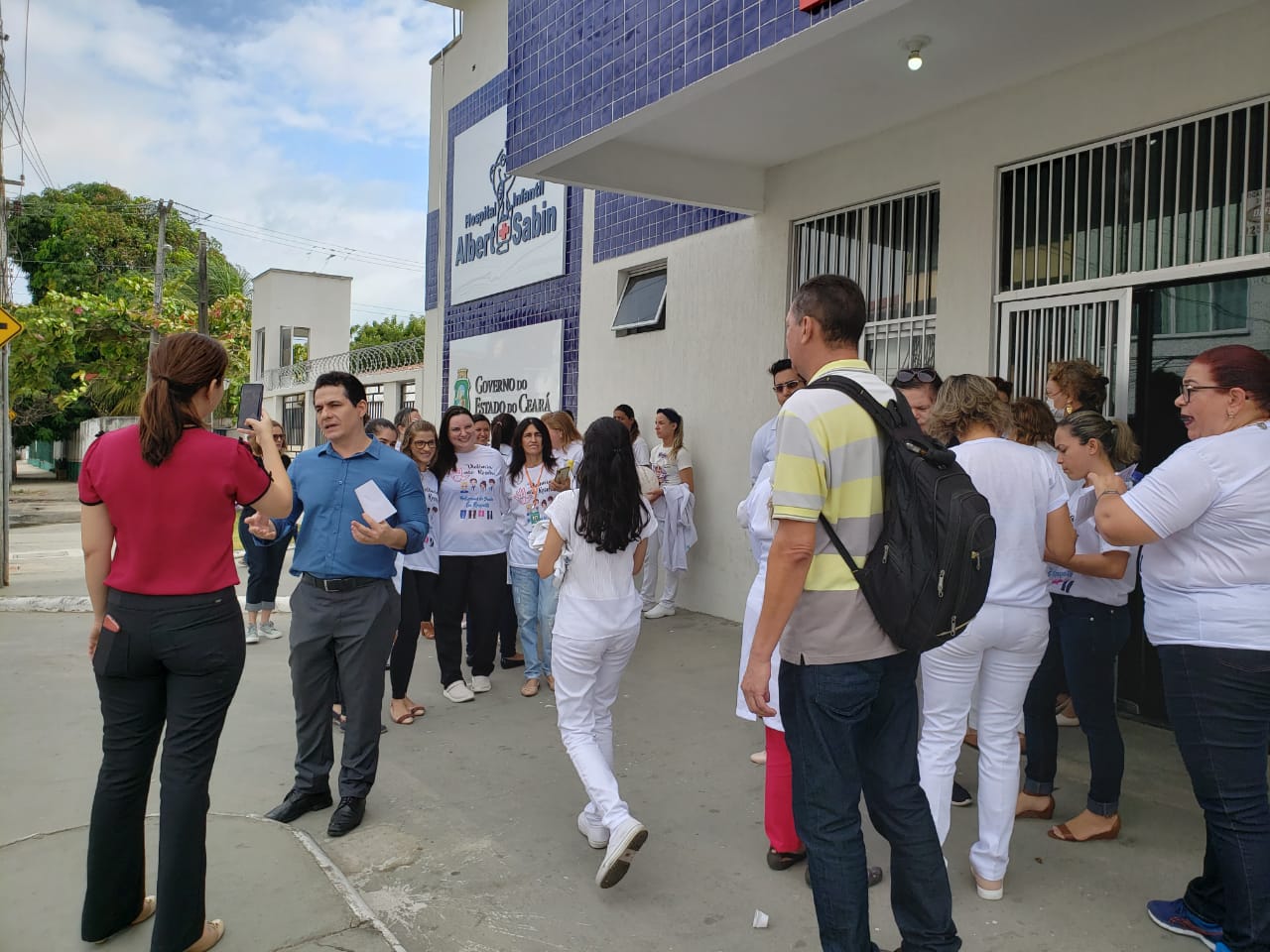 Leia mais sobre o artigo Sindicato dos Médicos participa de mobilização dos profissionais do Hias  em Fortaleza