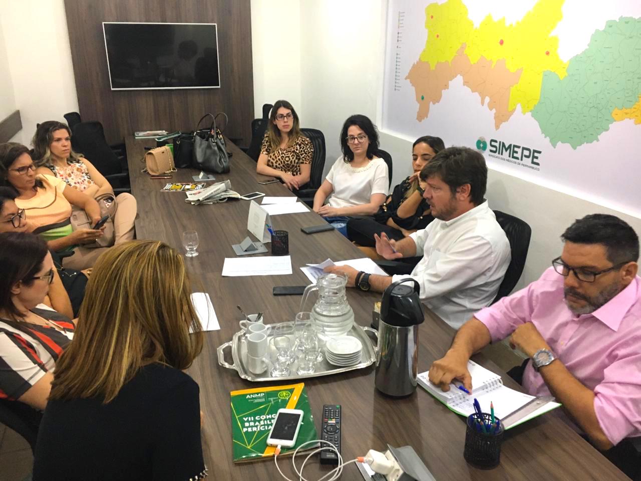 Leia mais sobre o artigo Neonatologistas da Bandeira Filho preocupados com escalas desfalcadas