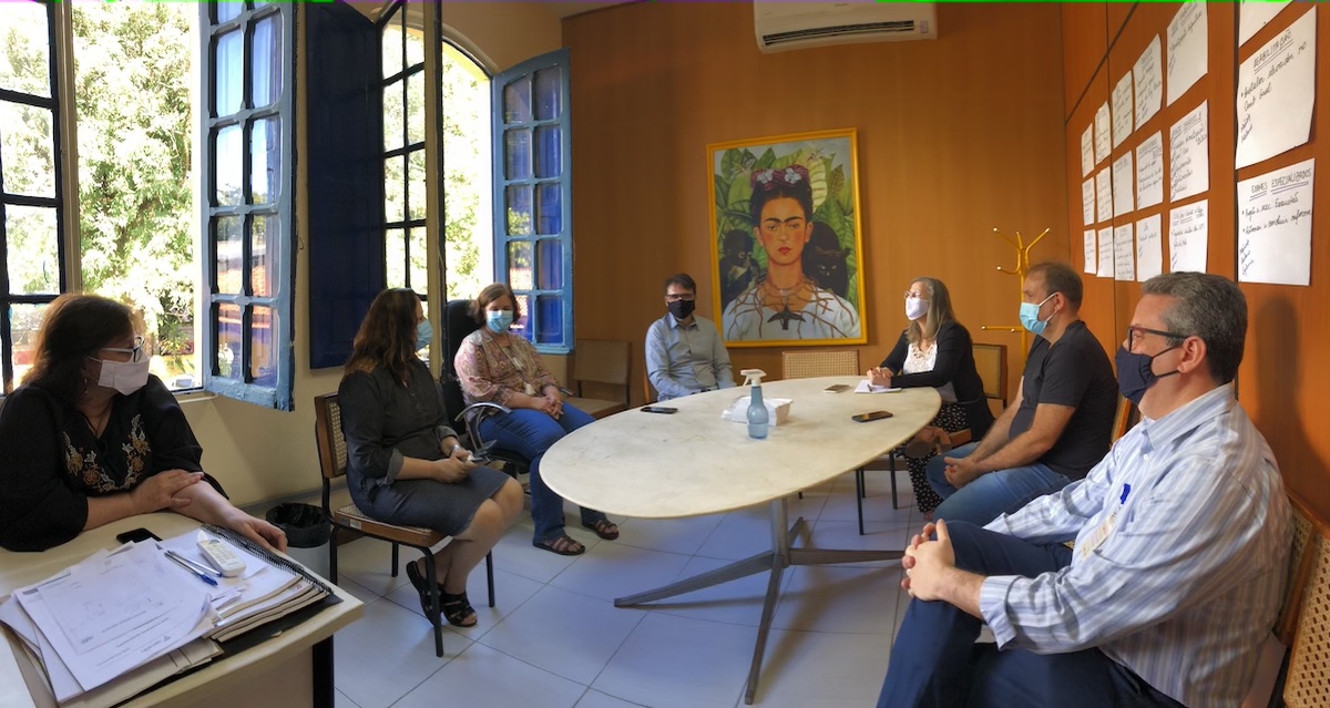 Leia mais sobre o artigo Simepe e direção do HUOC debatem assistência a pacientes com SRAG