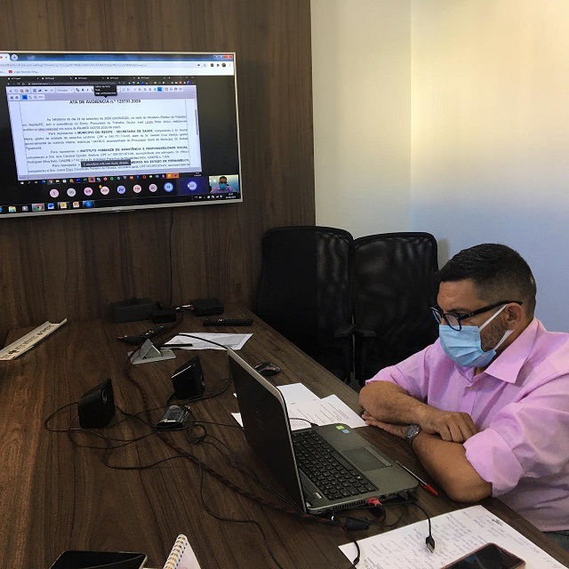Leia mais sobre o artigo Simepe participa de audiência de mediação coordenada pelo MPT