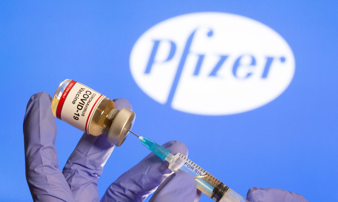 Leia mais sobre o artigo Ministério da Saúde diz que doses oferecidas pela Pfizer ao Brasil causariam ‘frustração’