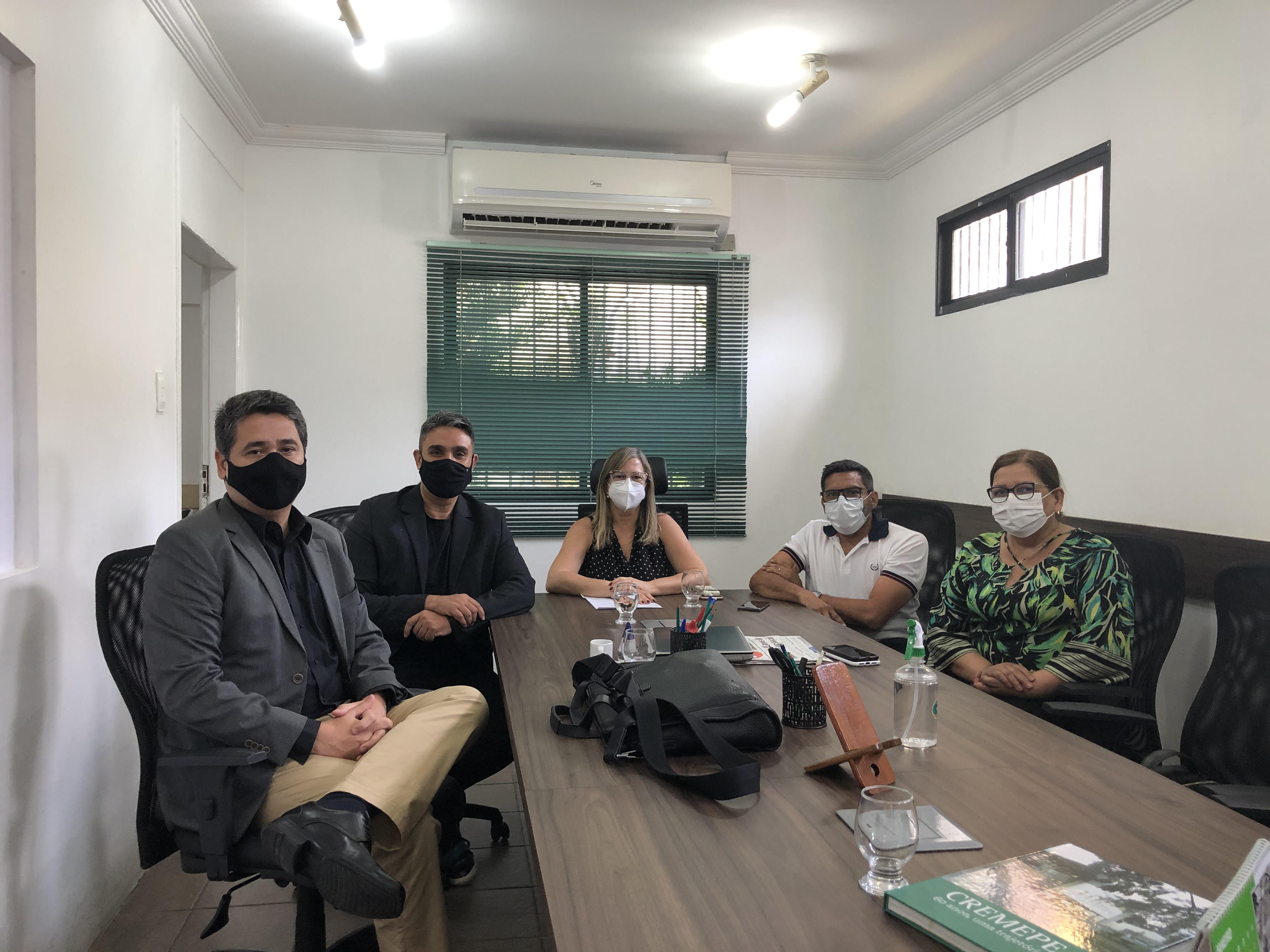Leia mais sobre o artigo Reunião do Simepe com a Universidade Católica de Pernambuco (Unicap) é realizada na última terça-feira (26)
