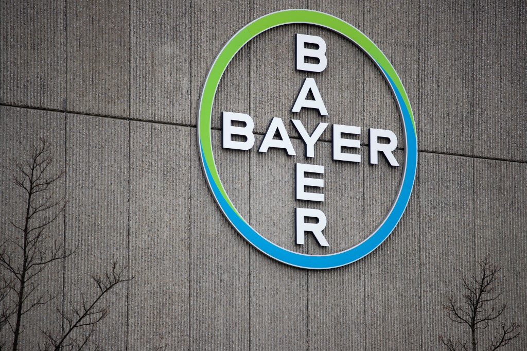 Leia mais sobre o artigo Bayer vai produzir vacina da CureVac contra Covid-19