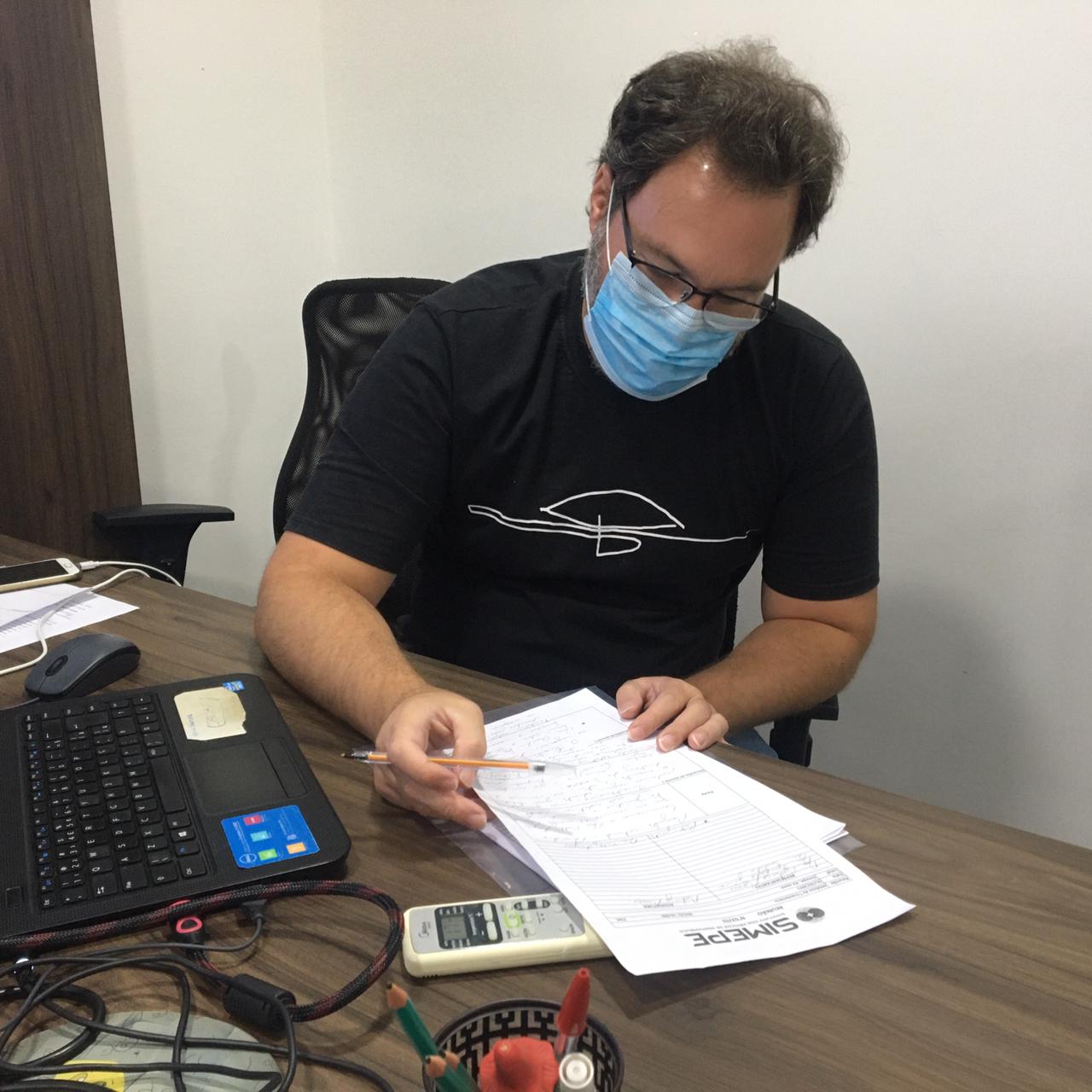 Leia mais sobre o artigo Médicos intercorrentistas apresentam demandas ao Simepe