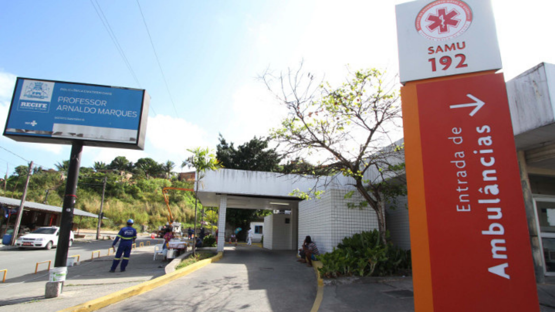 Leia mais sobre o artigo Médicos e Simepe querem discutir propostas e mudanças com a direção da Policlínica e Maternidade Professor Arnaldo Marques