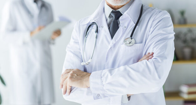 Leia mais sobre o artigo Médicos acima de 60 anos e com comorbidades podem se afastar do serviço